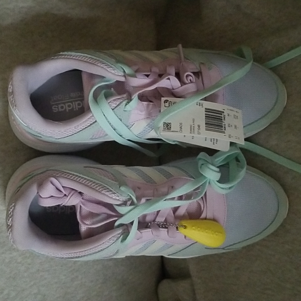 NWT Adidas Chaos tennis shoes size 11